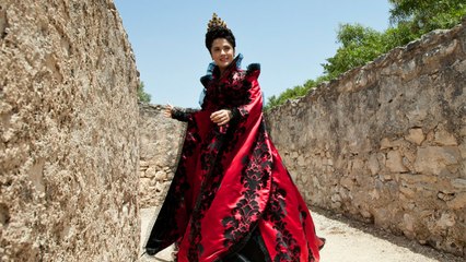 El cuento de los cuentos - Trailer subtitulado español (HD)