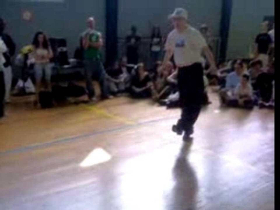 Battle b.boying