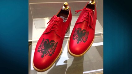 Report TV - Këpucët kuq e zi, Kozeli: Si më lindi ideja për t’ia dhuruar Papës