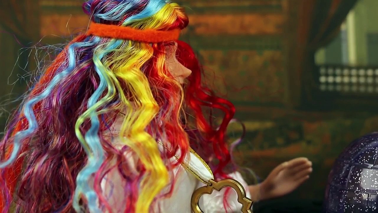 Frozen Fever Snowgies Save Elsa & Anna after Hans Becomes King of Arendelle. DisneyToysFan