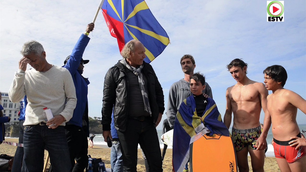 Biarritz: Hommage Elio tué par un requin - Euskadi Surf TV