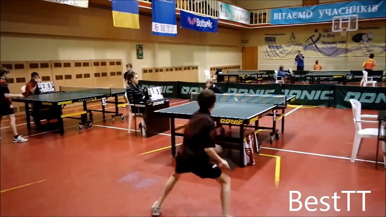 Tennis de table: l'incroyable échange entre deux ados