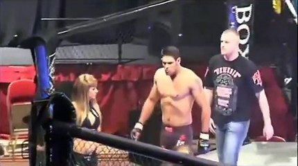 ملاكم مسلم يهزم ملاكم يهودي بسرعة الصاروخ