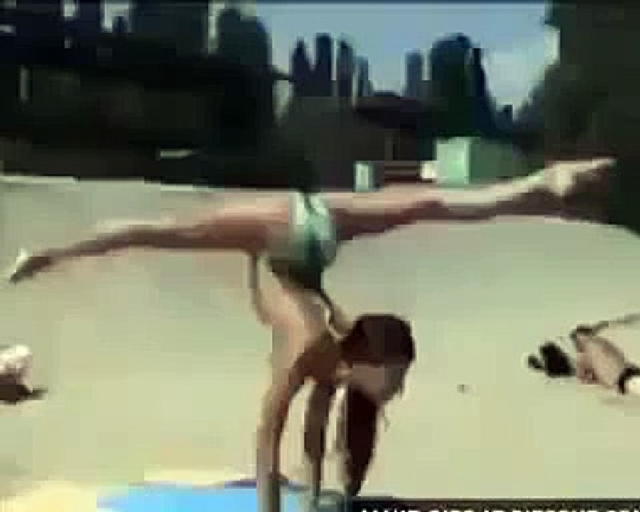 flexible girl flies with her legs | vine