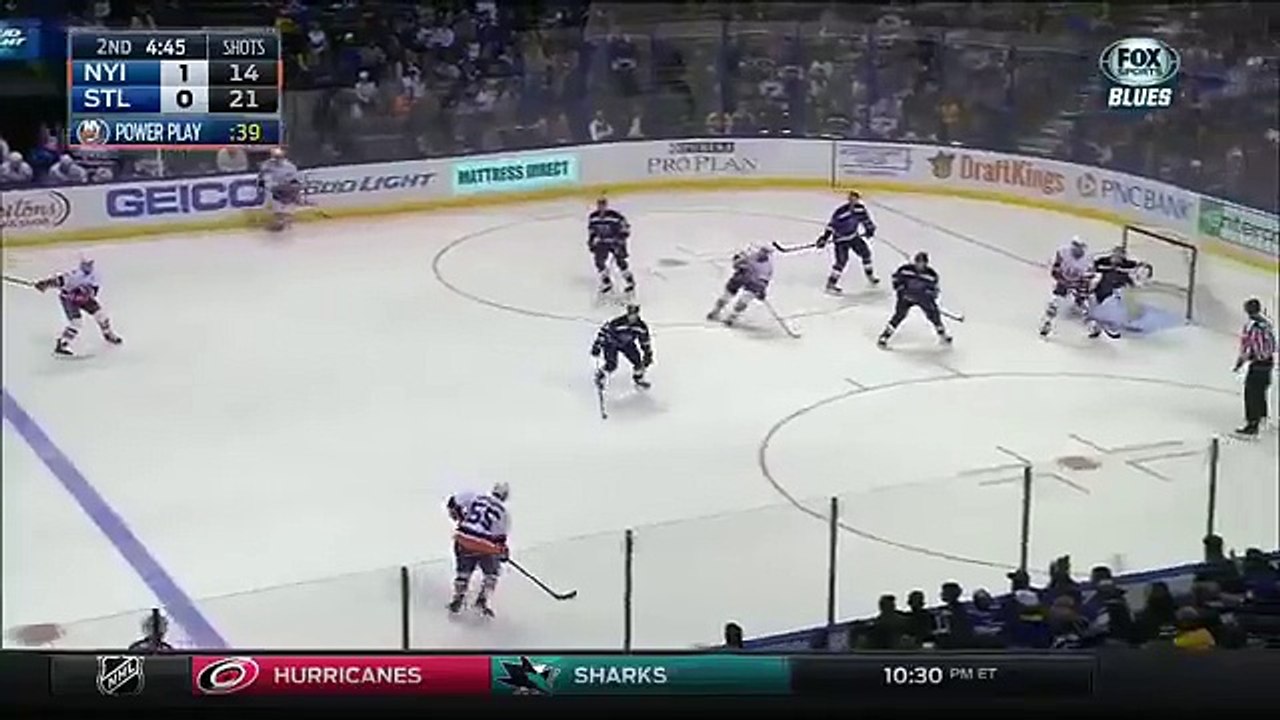 Tavares robbed of sure goal by Bortuzzo