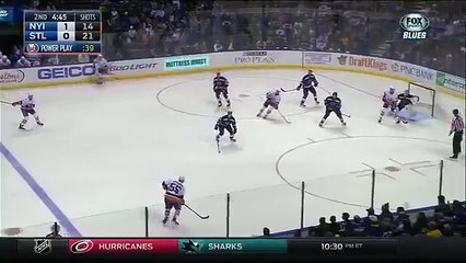 Tavares robbed of sure goal by Bortuzzo