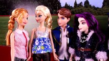 Disney Descendants Spell! with Frozen Elsa Anna Mal Evie Audrey Ben Carlos Maleficent Doll
