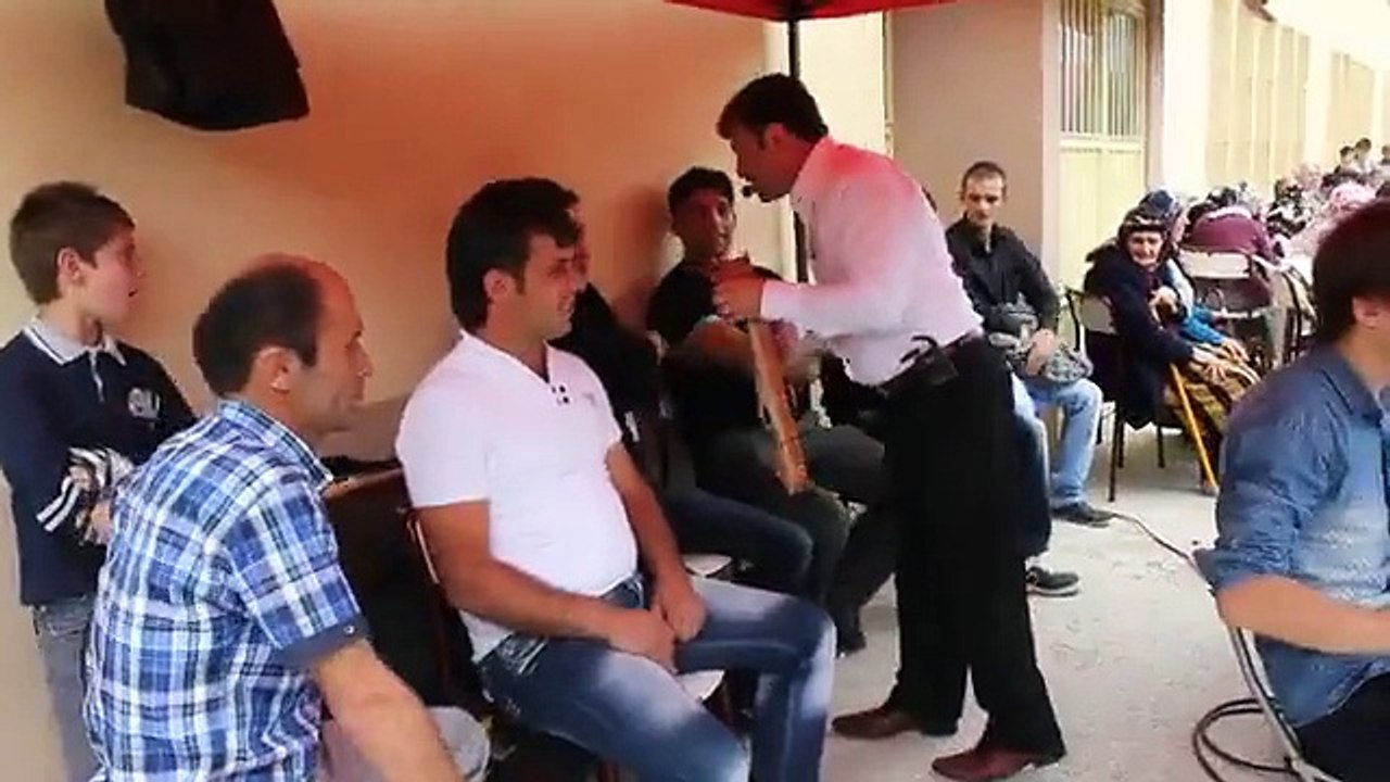 HAYDE UŞAKLAR .OTURMAYIN DA