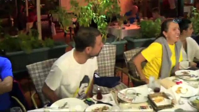 Nejat İşler derbide hop oturup hop kalktı