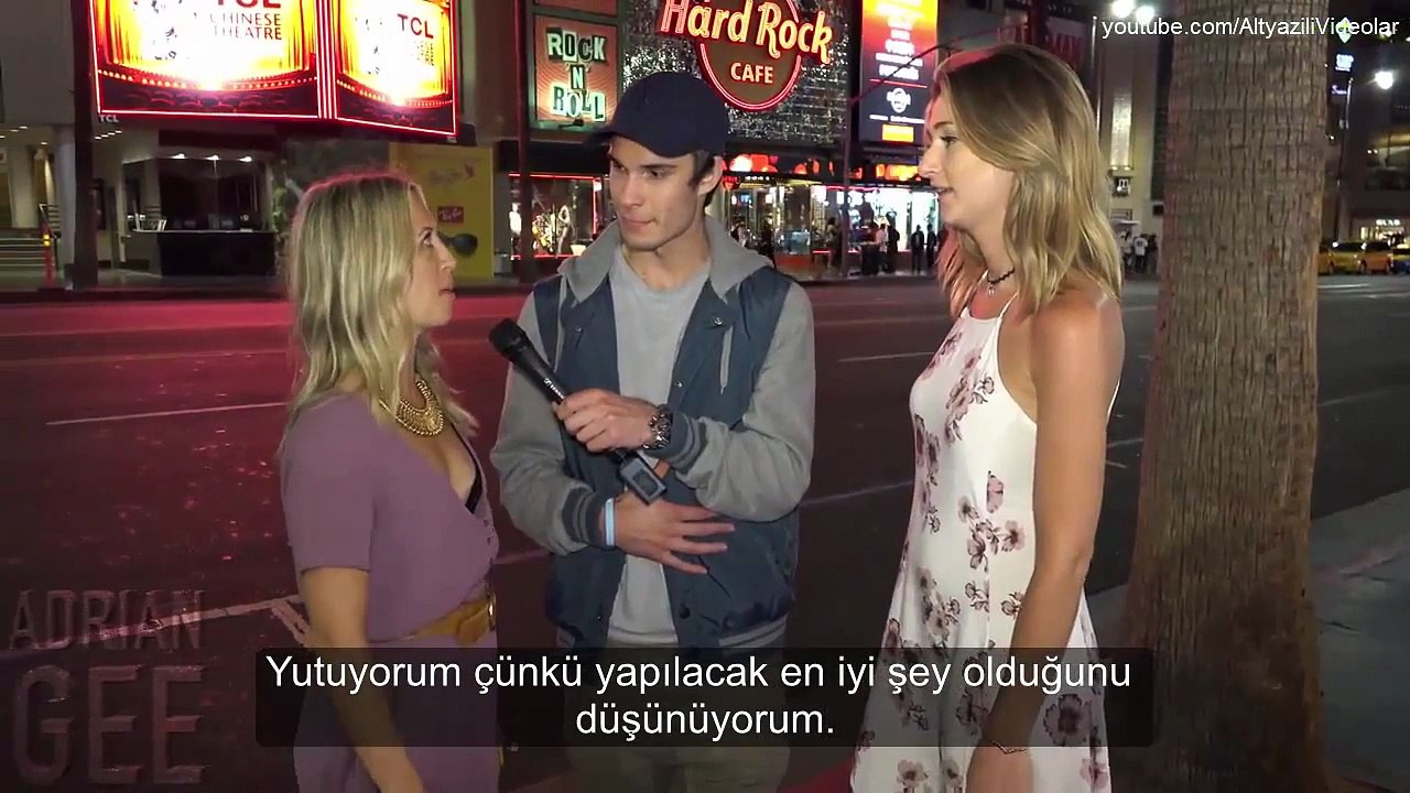 HOLLYWOOD KIZLARI YUTUYOR MU TÜKÜRÜYOR MU?