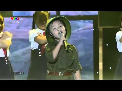 Đồ Rê Mí: Hải Nam - Liên khúc đêm Trường Sơn nhớ Bác và Ai yêu Hồ Chí Minh hơn thiếu niên nhi đồng