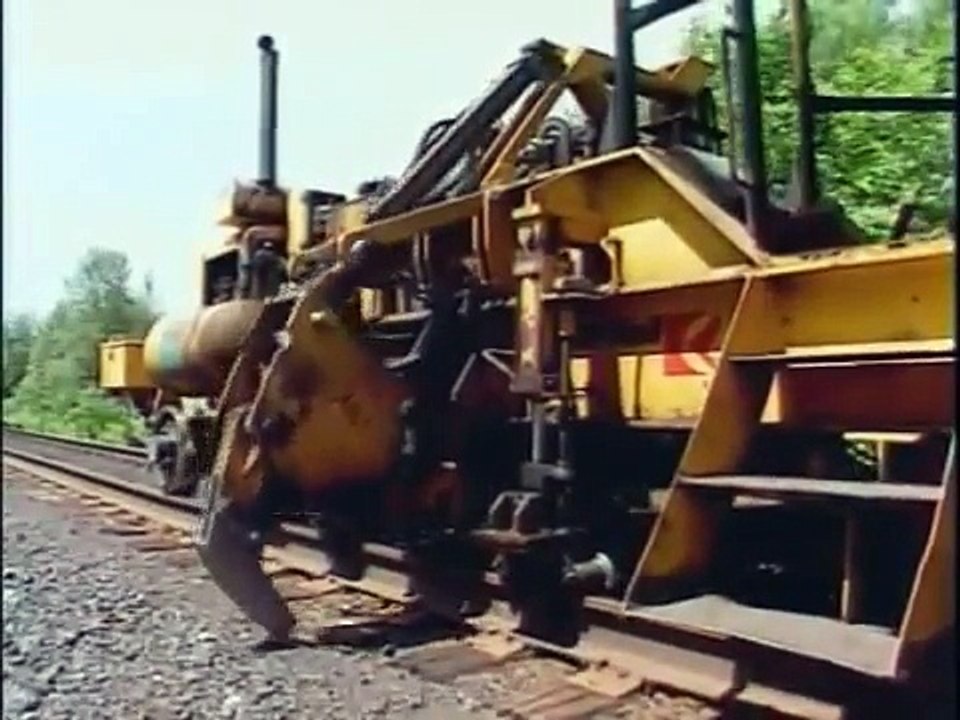 Mighty Machines The Train Yard