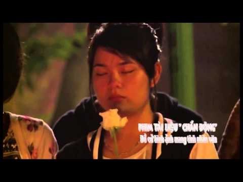 Thắp Nến Trước Nhà Đại Tướng Võ Nguyên Giáp - Hình Ảnh Nhân Văn Ấn Tượng - Ấn Tượng VTV