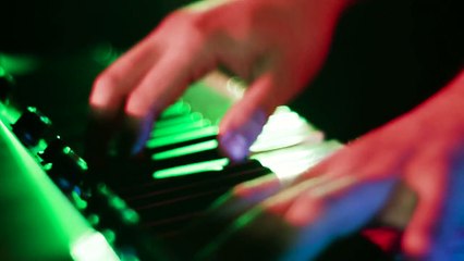 Karnaval ft İskender Paydaş - Gitme