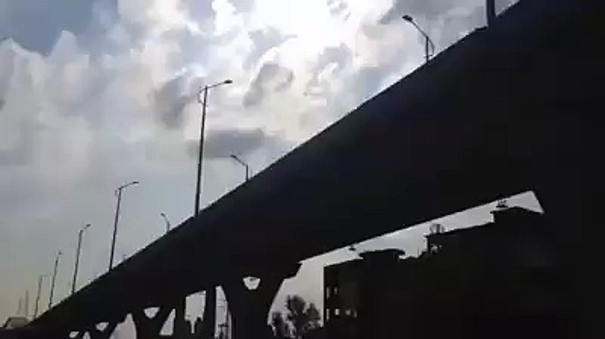 metro in earthquake