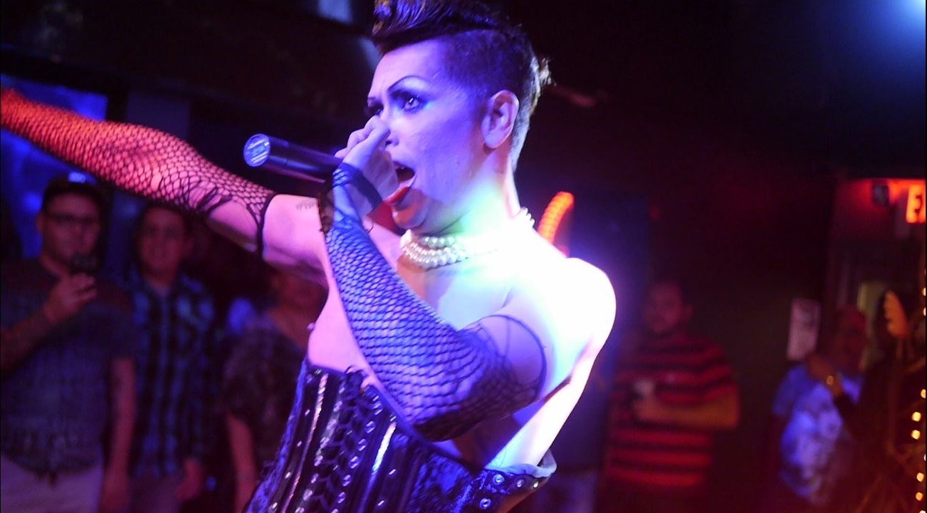 GIA PERFORMS EPIC BAR OCT 25, 2015