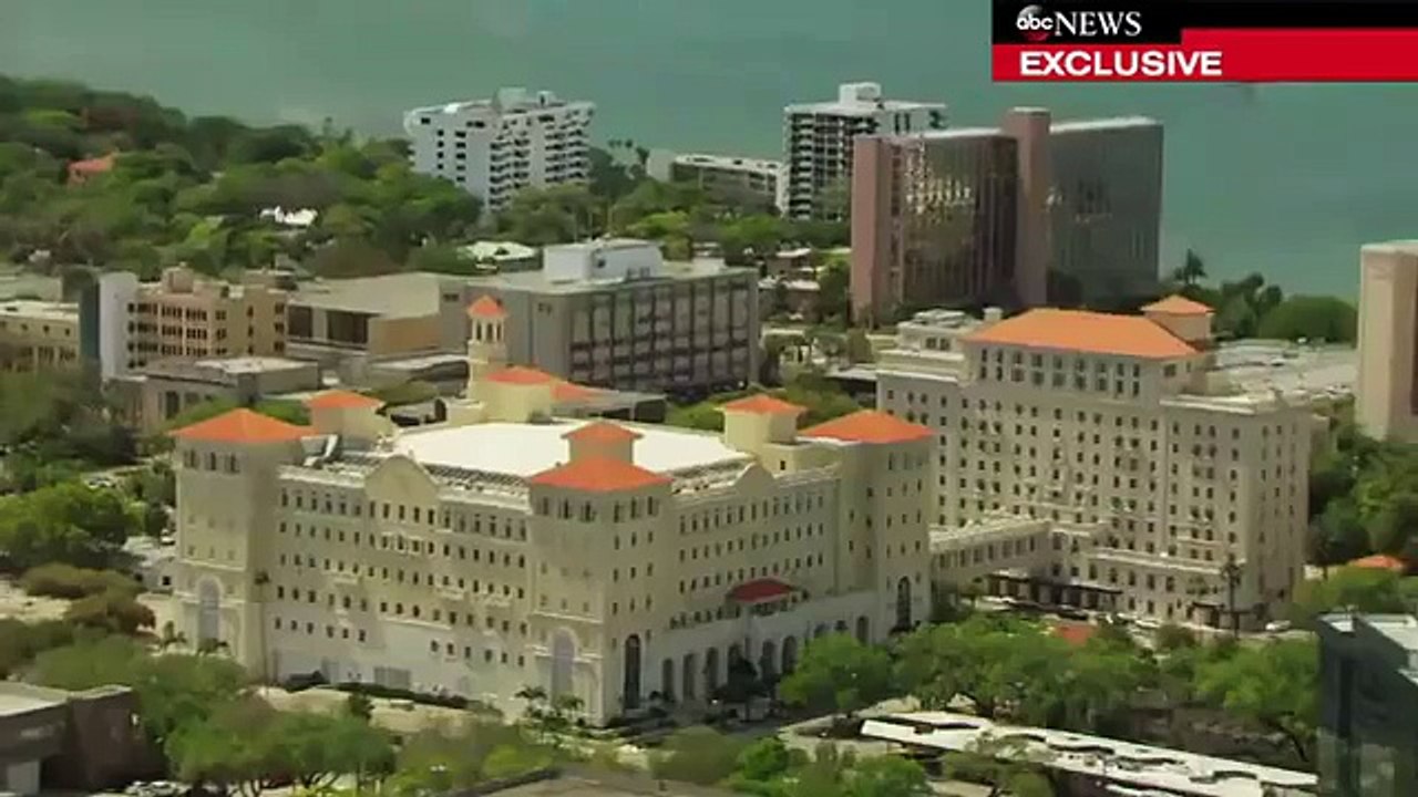 Leah Remini Being Critical of Tom Cruise Is Being Critical of Scientology Itself031