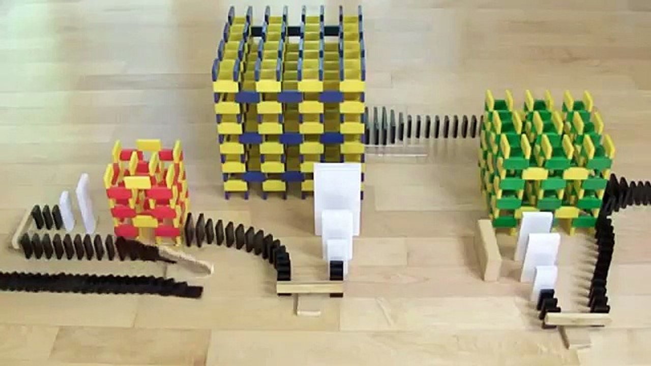 Màn trình diễn domino hoành tráng!