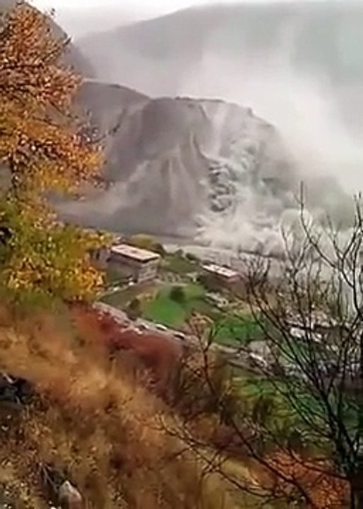 Landslide triggered by massive earthquake in Hunza