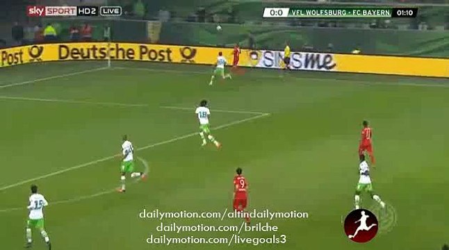 Robert Lewandowski 1st Big Chance to Score - Wolfsburg vs Bayern - DFB Pokal - 27.10.2015