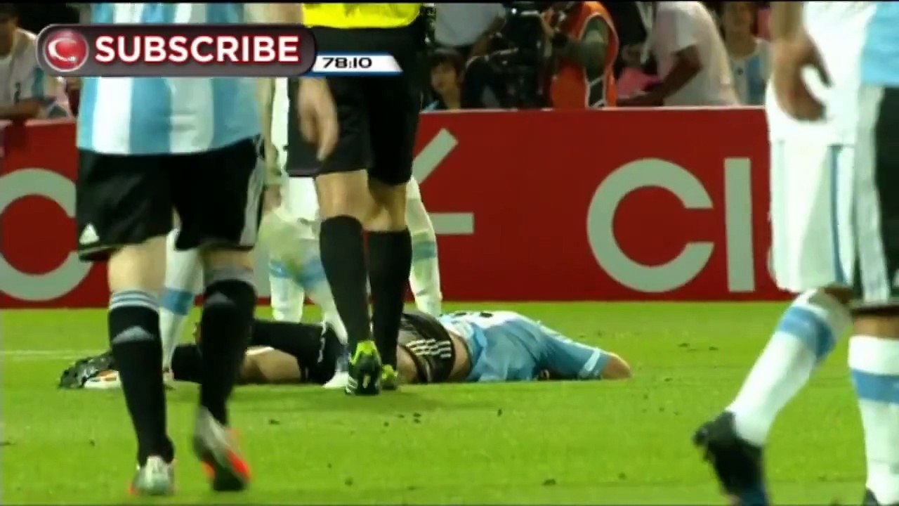 Incredible free kick from Lionel Messi - Argentina vs Uruguay