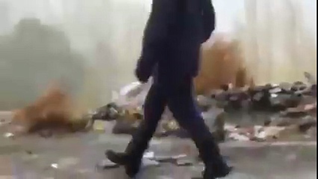 زلزلے کے بعد ایک علاقے میں برفانی طوفان نے لوگوں کو مزید ڈرا دیا