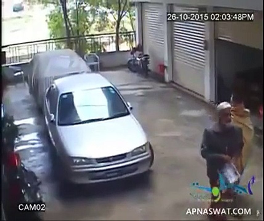 Unseen Video from Yesterday's Earthquake in Pakistan