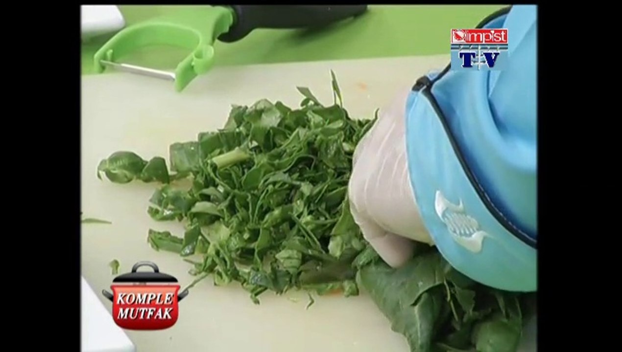 ISPANAKLI BEZELYE ÇORBASI