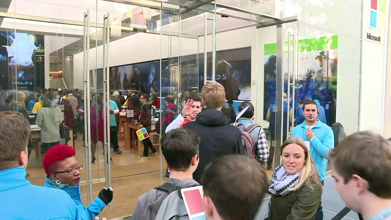 Microsoft opens flagship New York retail store