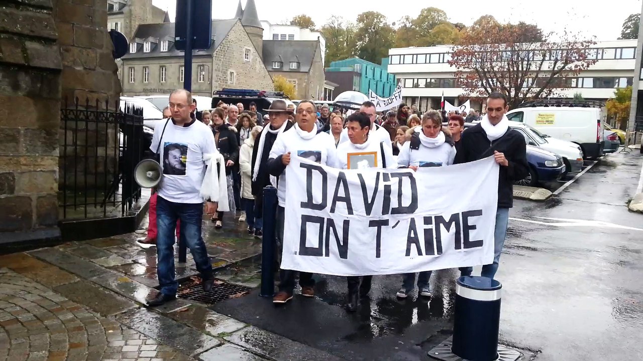 Marche blanche à Saint-Brieuc en hommage à David Le Breton