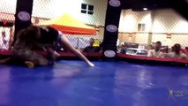 Mulher é DESAFIADA e Finaliza Soldado Americano com técnicas de Jiu-Jitsu .