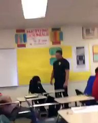 Un policier maltraite une étudiante noire et se fait rétrograder