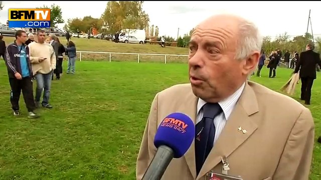 Émotion des habitants de Petit-Palais lors de la cérémonie d'hommage aux victimes