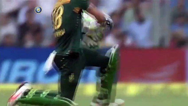 Why Pakistani People Love MS Dhoni More Than Indians