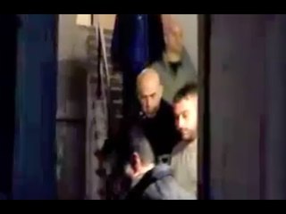 Télécharger la video: Taormina (ME) - Rapina da 400mila euro in gioielleria: tre arresti (27.10.15)