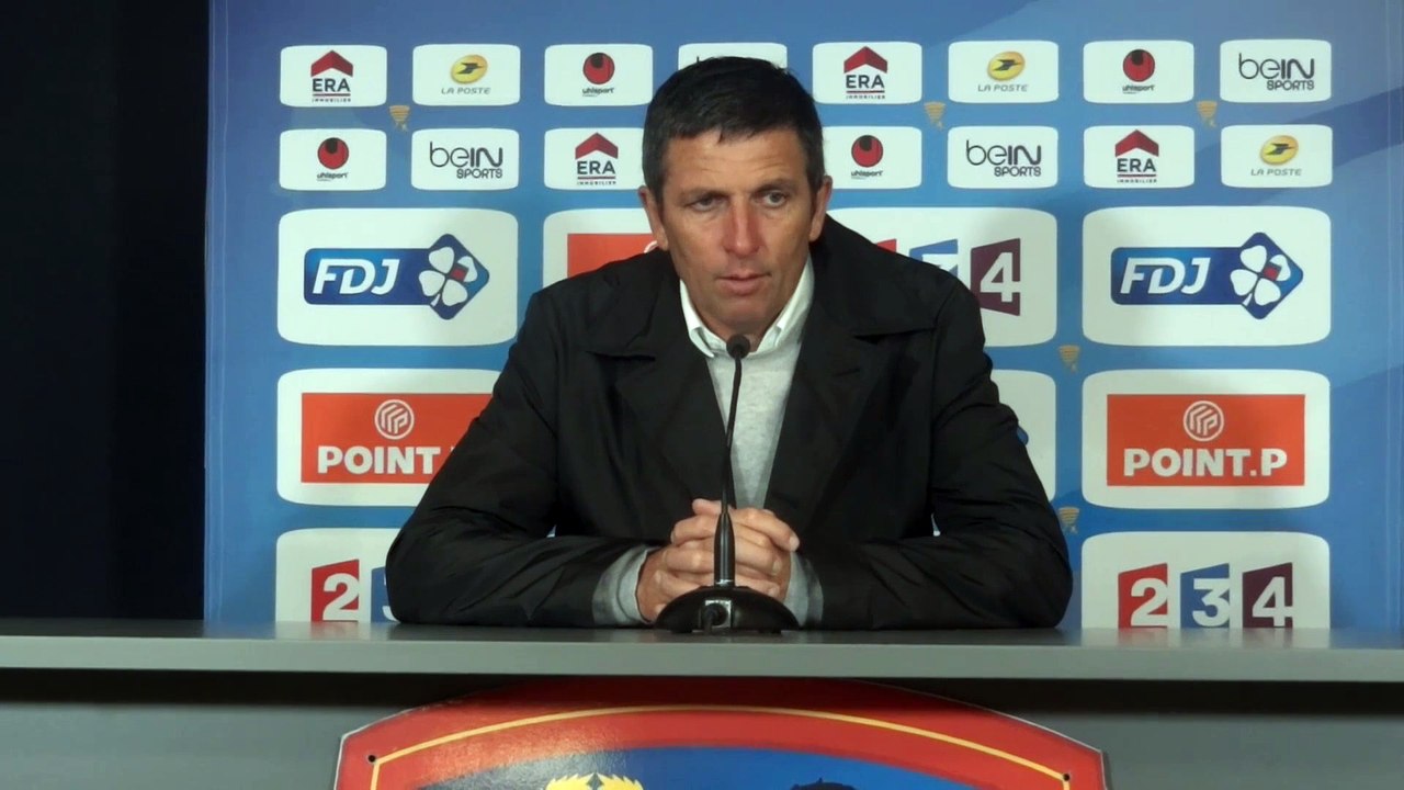 COUPE DE LA LIGUE -Conférence de presse après le match arrêté contre Guingamp
