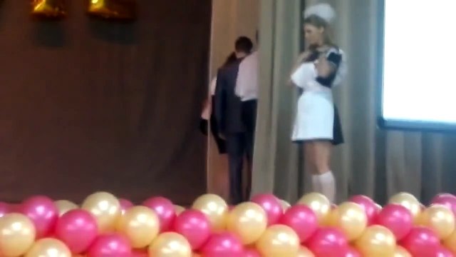 Грязные танцы школьников