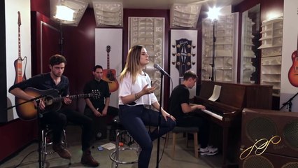 JoJo - When Love Hurts (Acoustic) 🎶