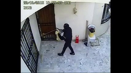 عصابة تسرق المنازل بالمنازه