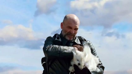 First Ferahlatan Alışkanlık! Uçan Adam Reklamı