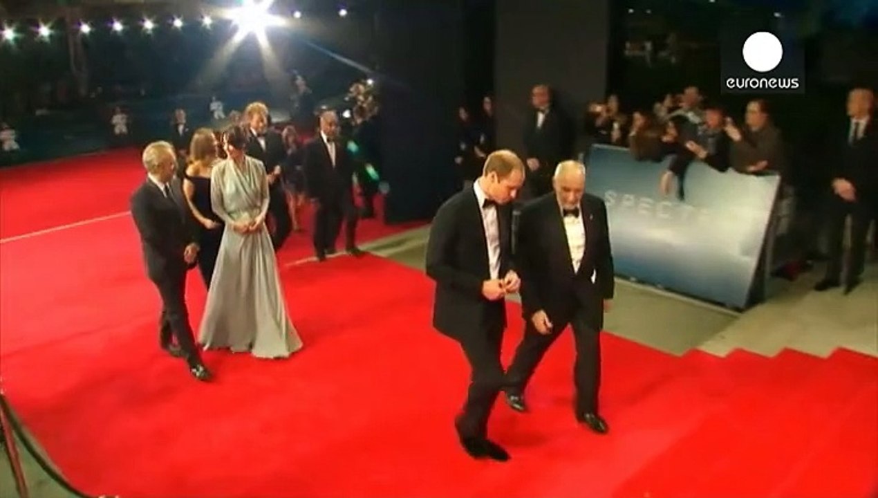 James bond ist zurück: royale weltpremiere von "spectre" in london