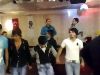 YOK BÖYLE BİR HALAY MUTLAKA İZLEYİN !!!!!
