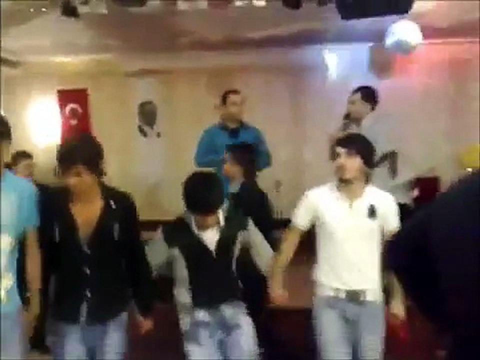 YOK BÖYLE BİR HALAY MUTLAKA İZLEYİN !!!!!