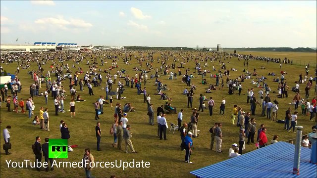 Russian Air force MAKS Airshow Su-30 and PAK-FA T-50 flying