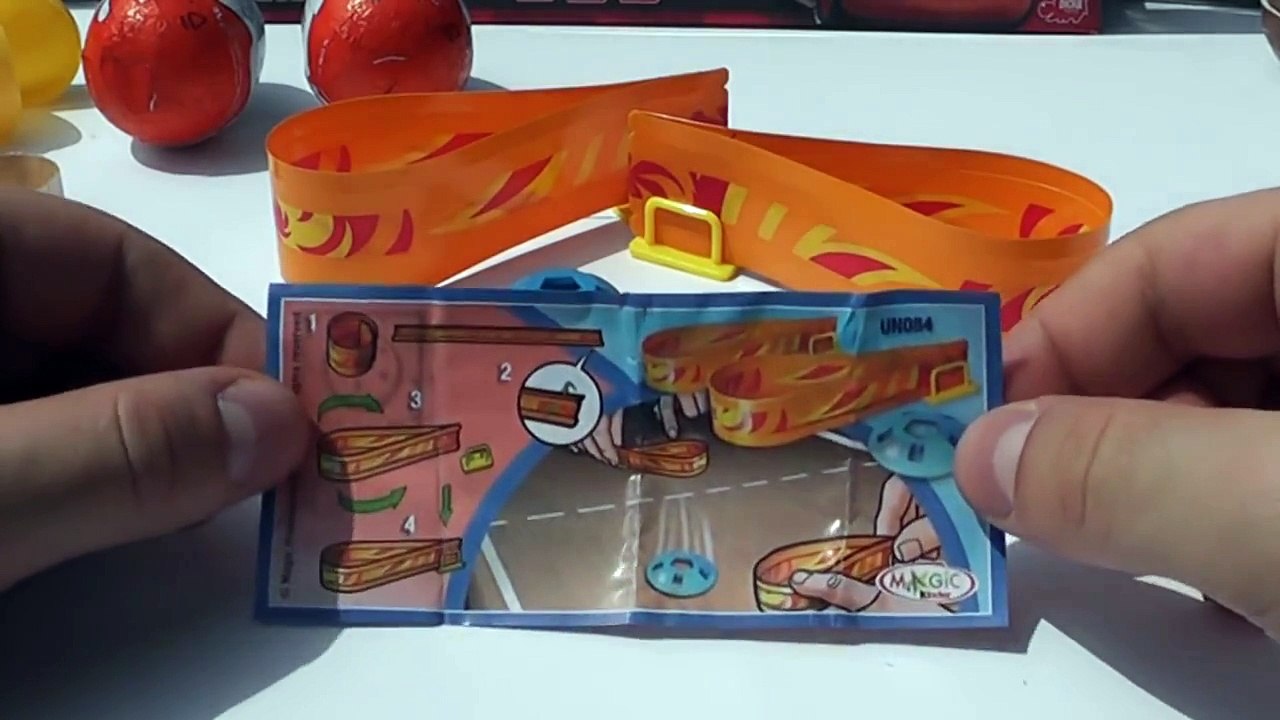 3 Kinder Surprise Eggs Unboxing
