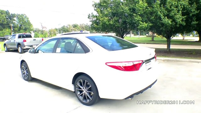 Giá xe Toyota Camry 2016 nhập khẩu - 0906.08.0068