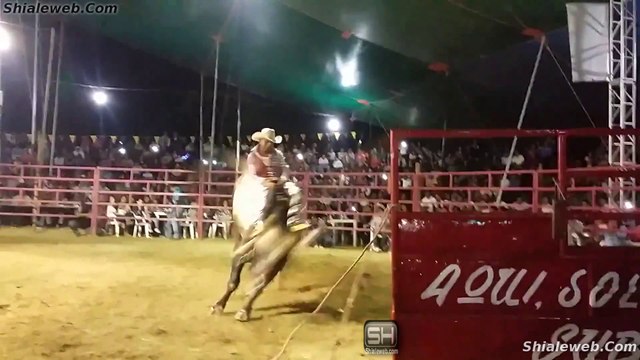 SUPER JARIPEO RANCHERO EXTREMO SAN FRANCISCO TUTLA OAXACA MEXICO LAS MEJORES Y MAS EMOCIONANTES MONTAS DE VALIENTES JINETES ENFRENTANDO A LOS TOROS MAS SALVAJES DE LA GANADERIA LOCAL OCTUBRE 2015