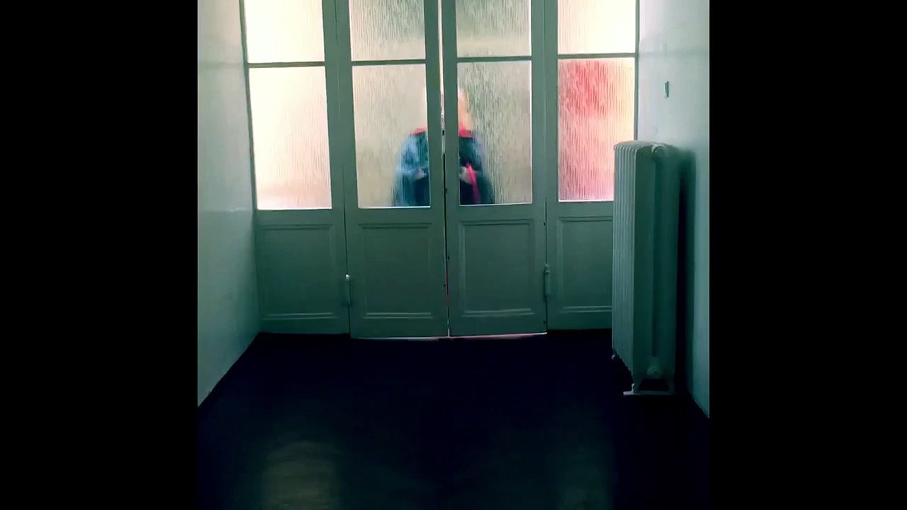 Dracula & Anabelle - horror haloween vine