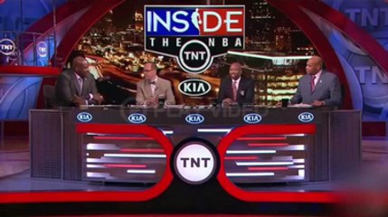 Ernie Johnson Shows Shaq Who’s The Real O.G.