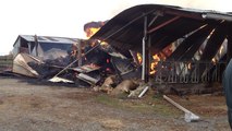 Un bâtiment agricole brûle à Saint-Hilaire-des-Loges